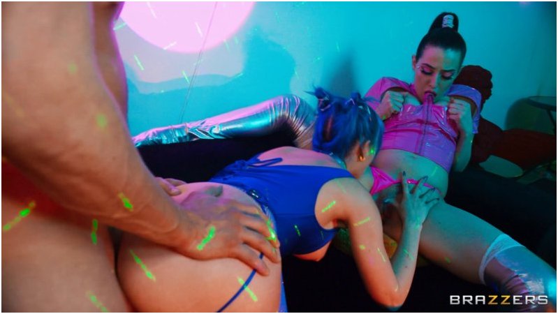 BrazzersExxtra 25 08 20 Jewelz Blu And Aubree Valentine The Big Bang 1080p