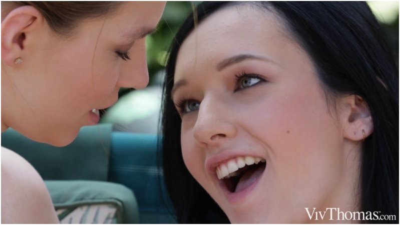 VivThomas 25 08 21 Leya Desantis And Britney Dutch Alfresco Pleasure 1080p