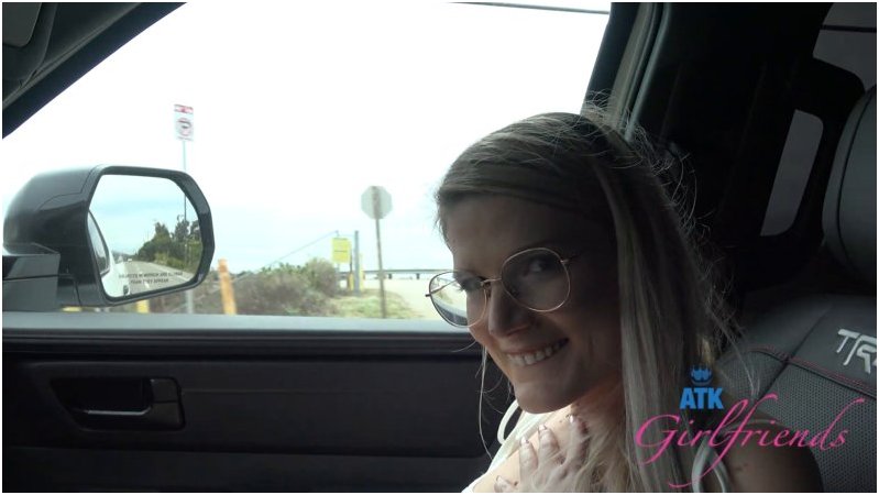 ATKGirlfriends 25 08 25 Riley Rose Malibu Beach 1 1080p